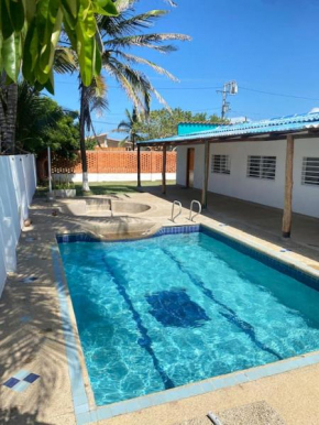 Cabaña con piscina y Cerca al mar VILLA CONEJO